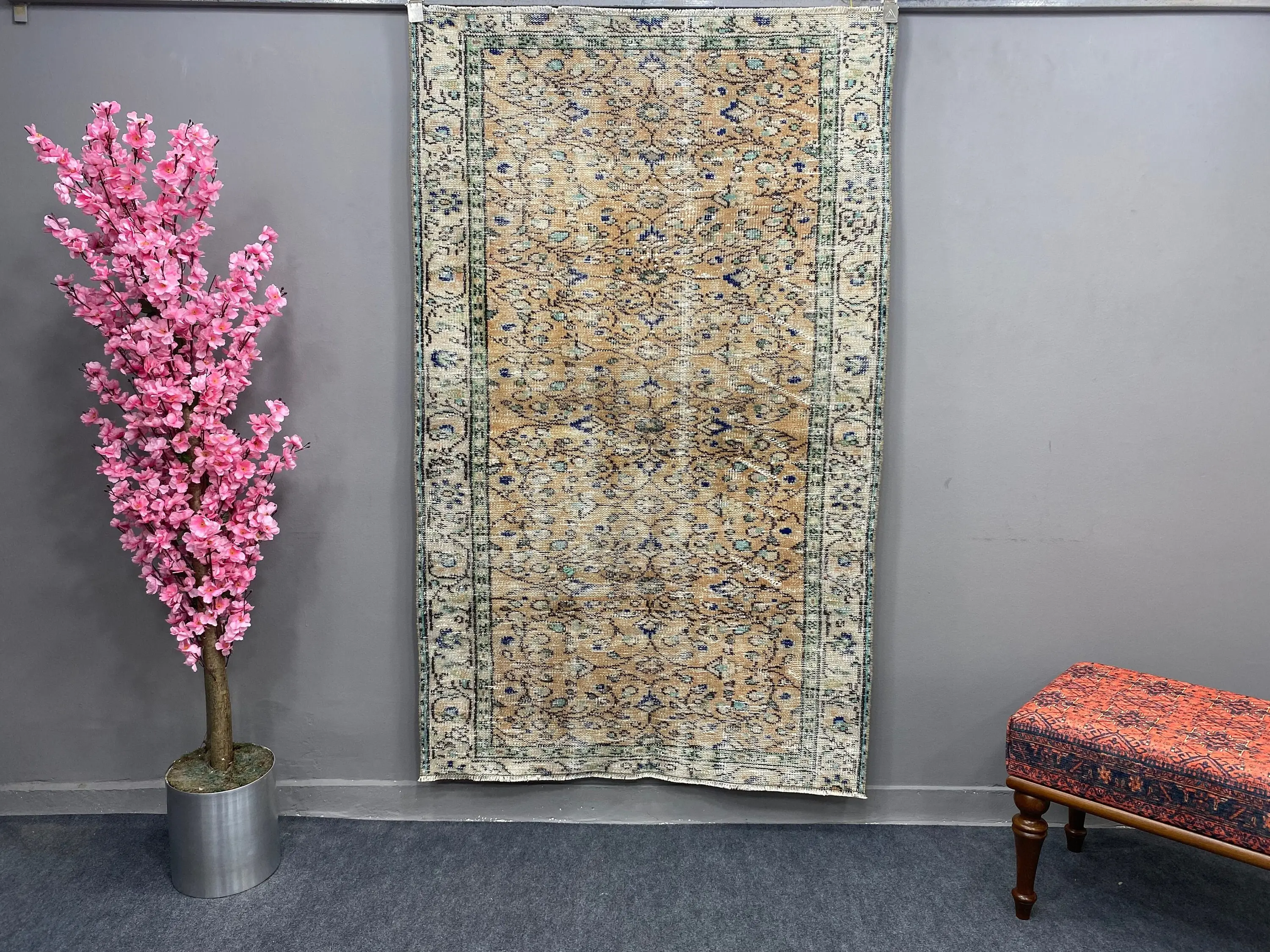 Vintage Halı, 3.7x6.1 ft Türk Halısı, Mavi Kahverengi Çiçekli Yün Halı - 1