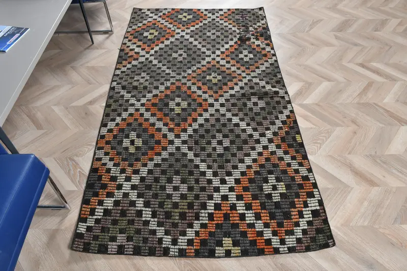 Vintage 3.6x6.7 ft Halı, Alan Türk Halısı, Siyah Kareli Yün Halı - 1