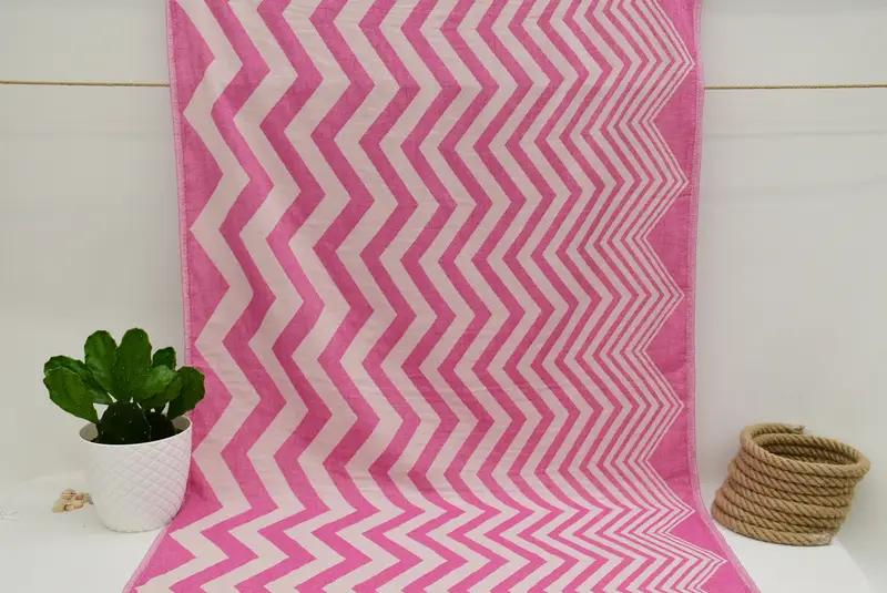 Summer Gift Ideas, Bachelor Gifts, 70x40 Cotton Zigzag Design Towel, Peshtemal, Bridesmaid Gift Towel, Custom Beach Towel, Embroidered Beach Towel - 1