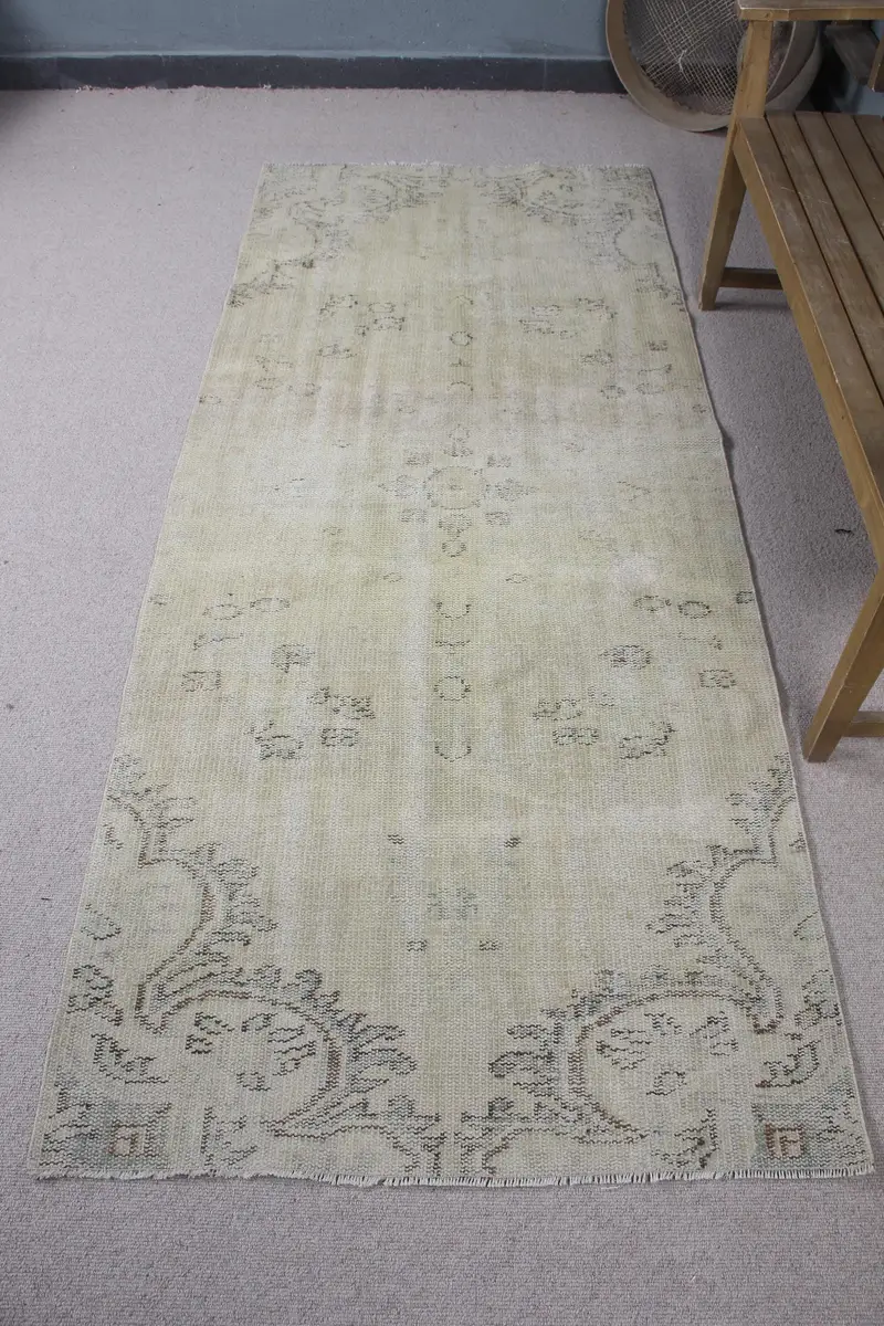 イエロー&ブラウンラグ、3.3x8フィートポルカドットデザイン