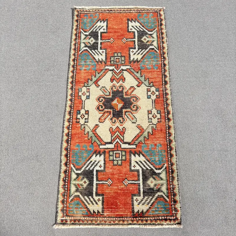 0.1x3.1 フィート オレンジ イカット ラグ、ベージュ アクセント