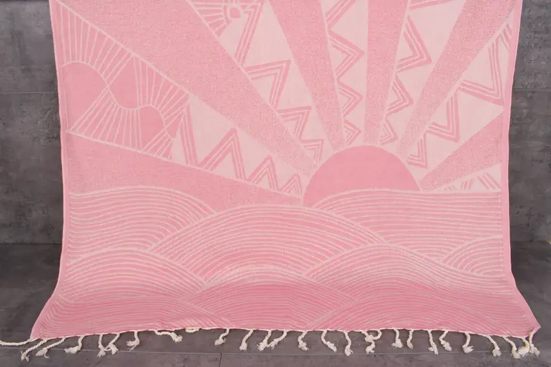 Personalized Pink Hot Air Balloon Design Bath Towel, 40x71 Inches