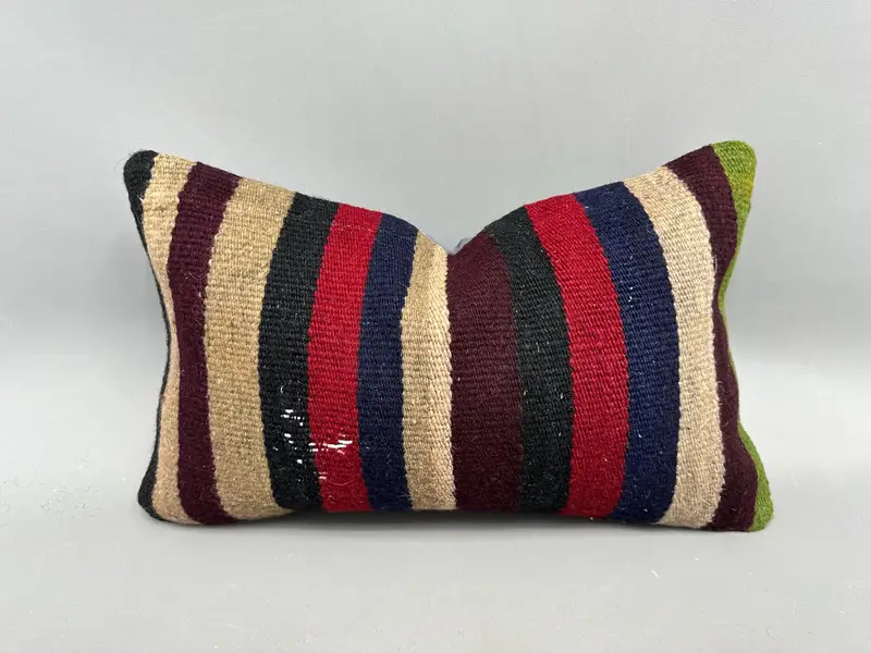 Rot gestreiftes Kissen, Vintage besticktes Kissen mit Reißverschluss