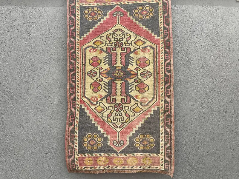 Vintage Oushak Small Rug 1.8x3.1 ft (54x93 cm), Turkish Red Ombré Rug - 1