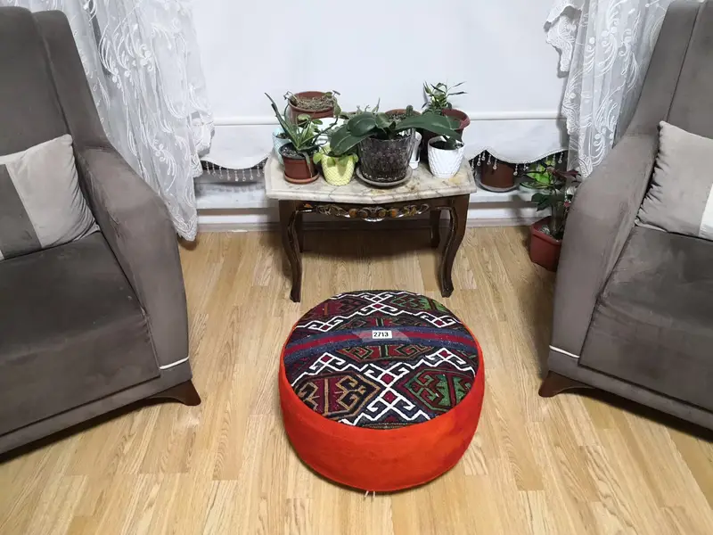 Bronz Kilim Desenli Dikdörtgen Kırmızı Puf, El Yapımı Yün Puf