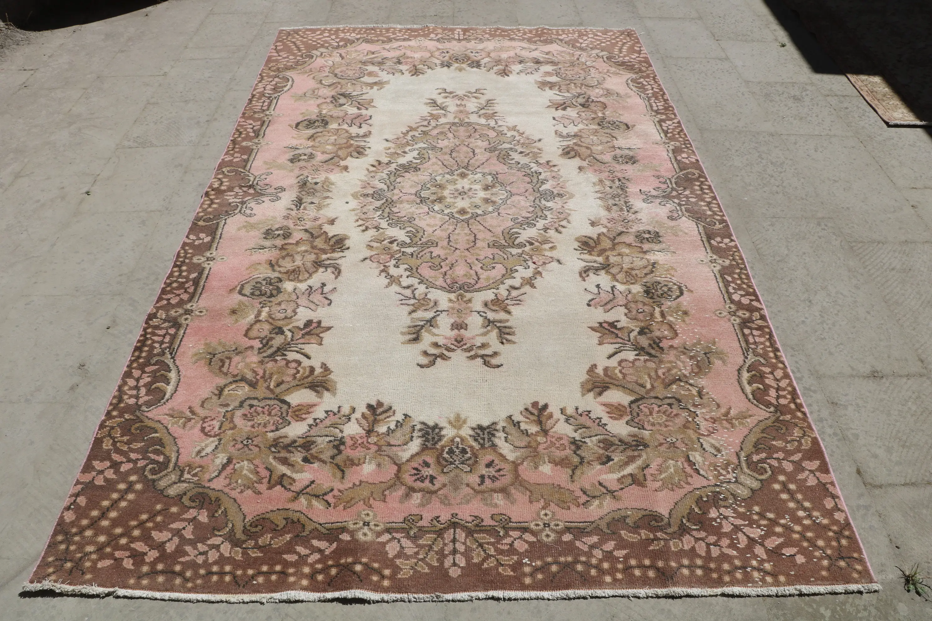 5,5x9,1 ft Teppich, türkischer Vintage Teppich, braun rosa Blumenteppich - 1