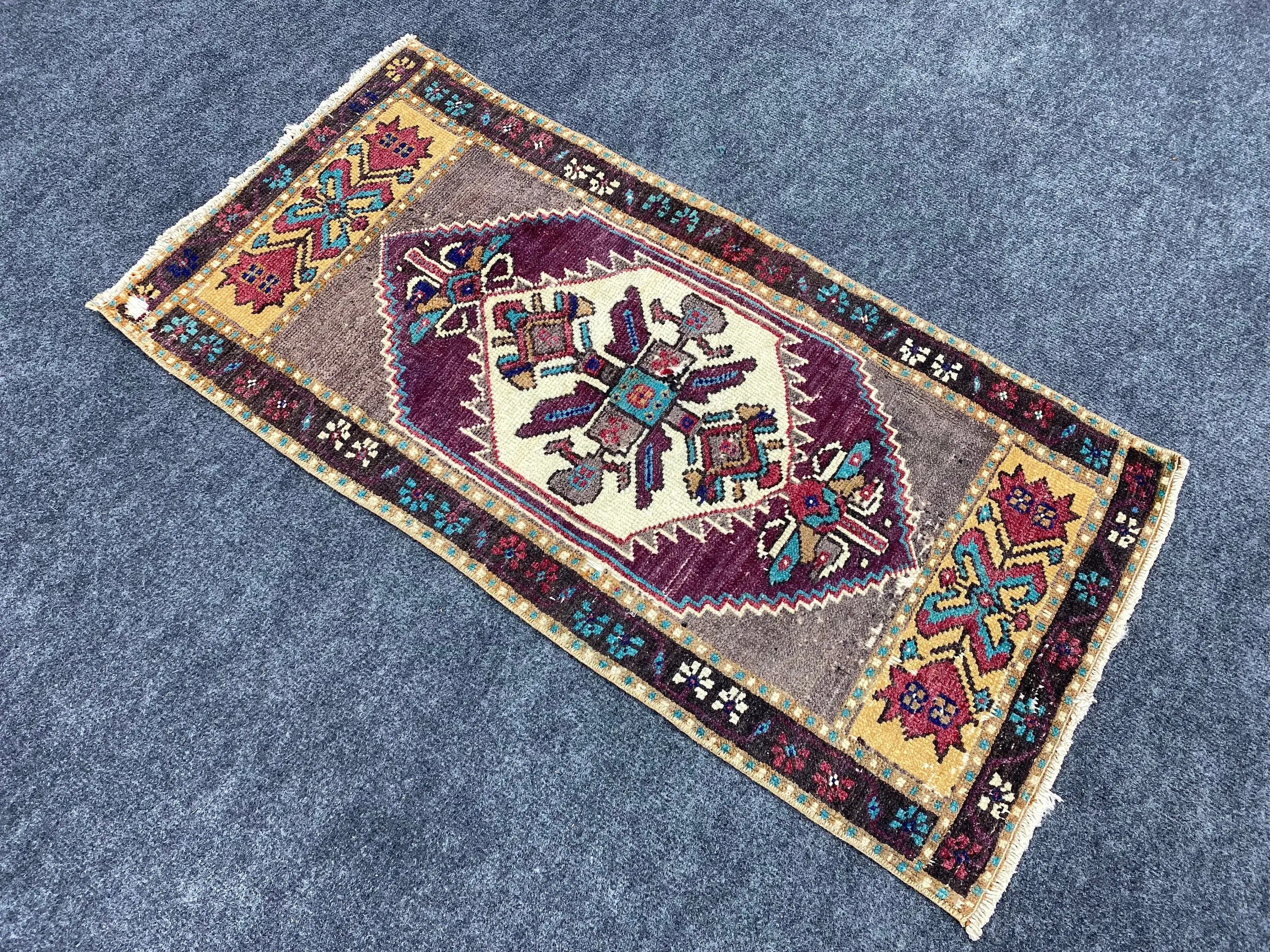 Vintage 1.6x3.2 ft Rug, Small Turkish Rug, Red Oriental Wool Rug - 1