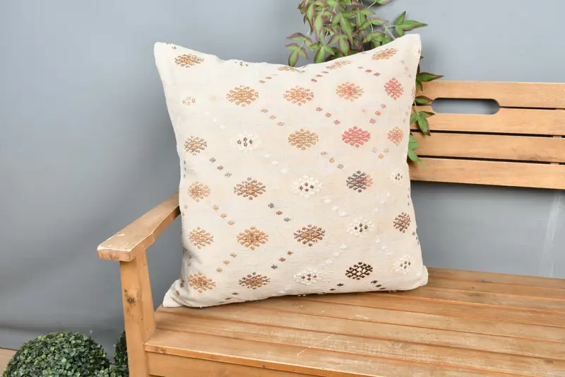 Bej ve Turuncu Güneybatı İşlemeli Yastık, 24x24 inç el yapımı yastık