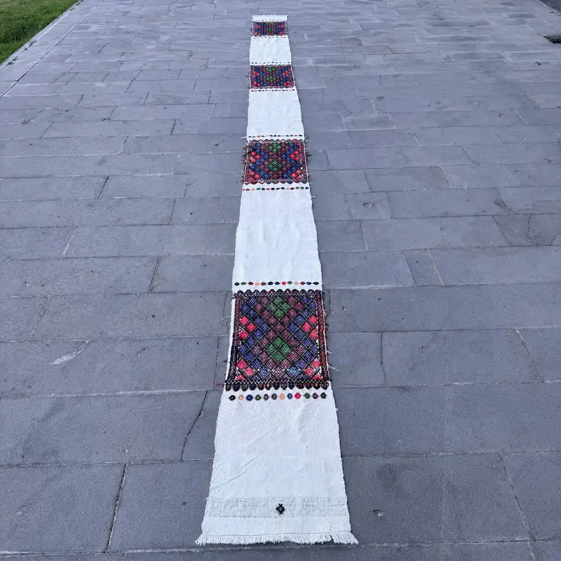 Vintage Oushak Runner Rug 1.5x21.2 ft (45x645 cm), Turkish White Floral Wool Rug - 1