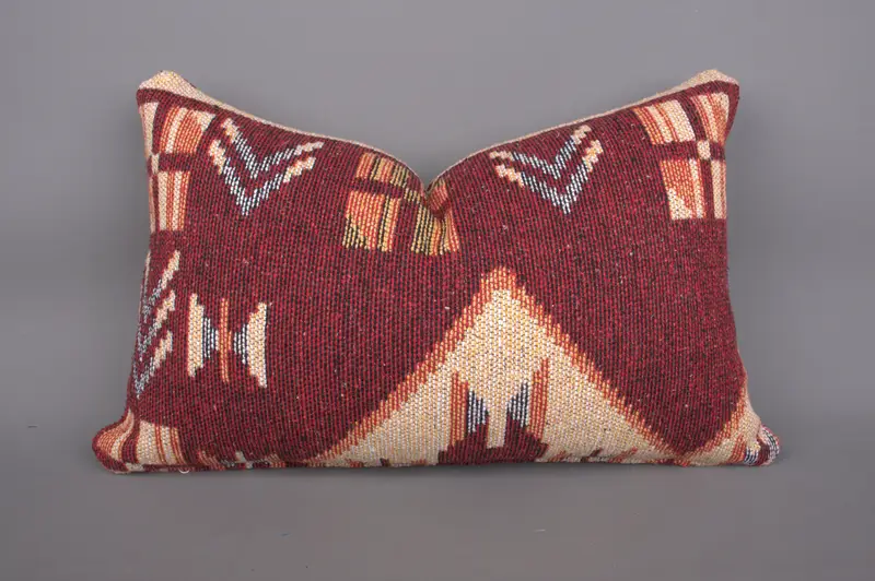 Rot & Beige besticktes Wurfkissen, geometrisches Vintage-Kissen