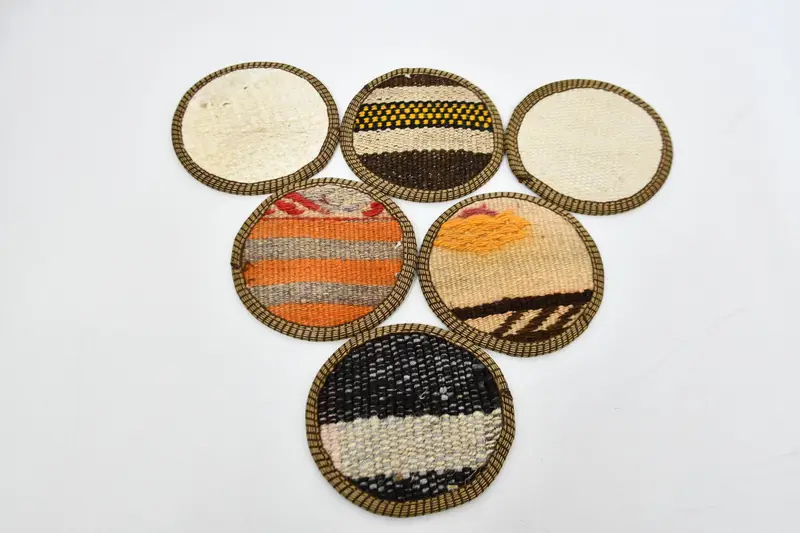 Zarif Beyaz ve Turuncu Çizgili Bardak Altlığı, Dayanıklı Kilim Bardak Altlığı