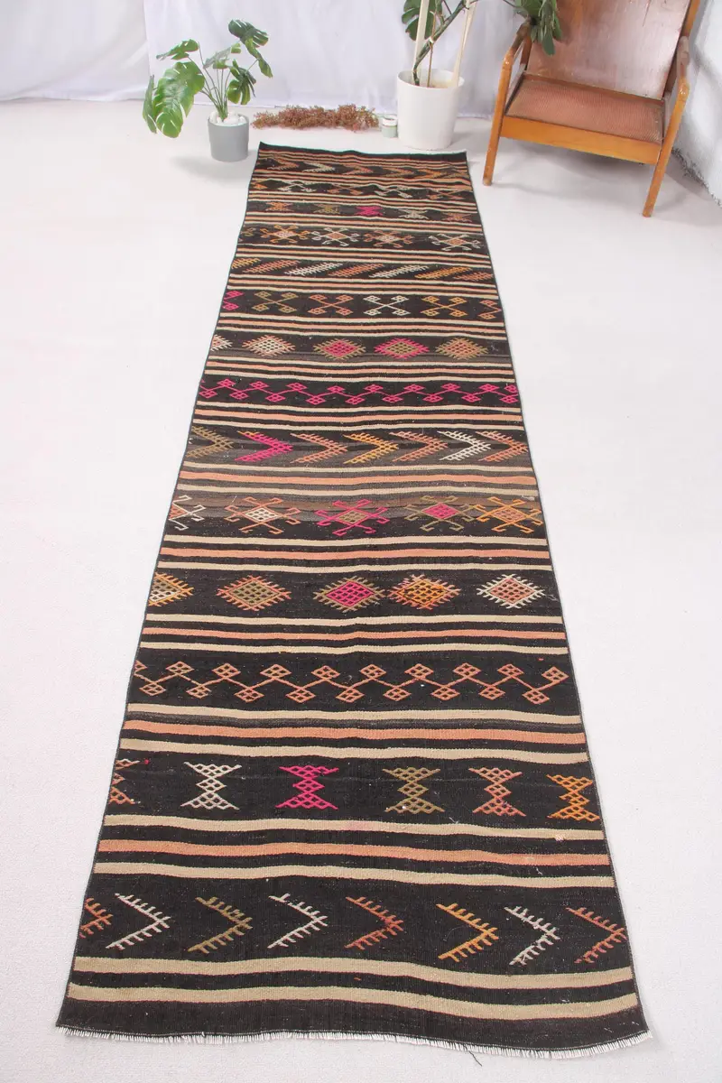 Eleganter Teppich in Schwarz und Orange, 2,9 x 10,9 Fuß, orientalisches Design