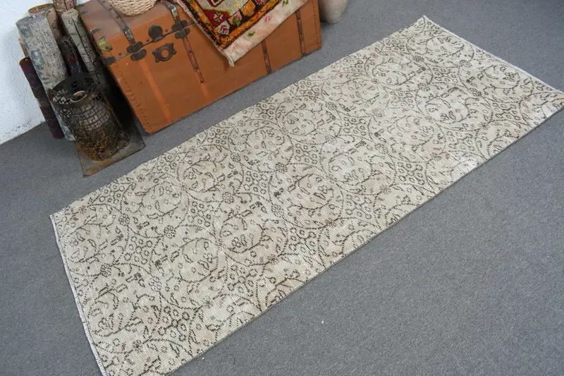 Alfombra de acento vintage de 3x6,6 pies, alfombra turca, alfombra de cuadros blancos Oushak - 1