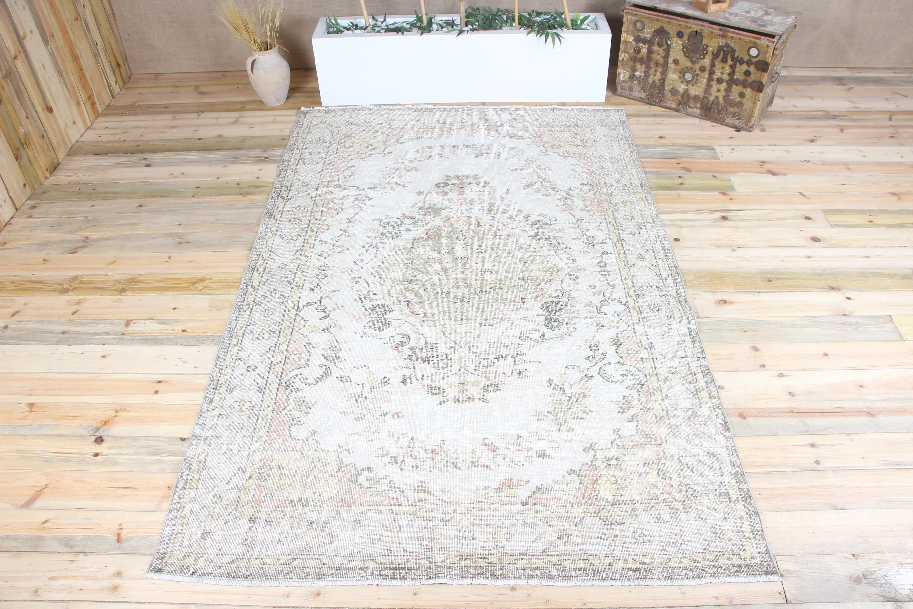 Oushak Halı, 5.7x9 ft Türk Halısı, Bej Çiçekli Halı - 1