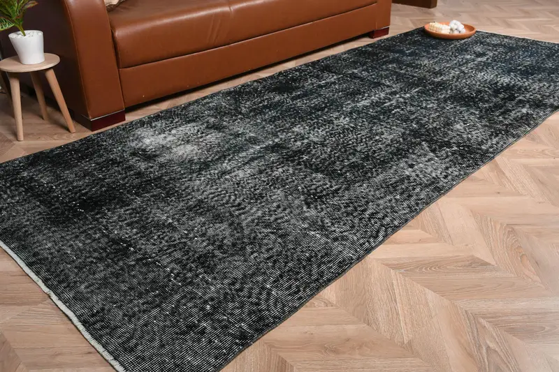 Türk Alan Halısı, 4x9.6 ft Vintage Halı, Siyah Çiçekli Yün Halı - 1
