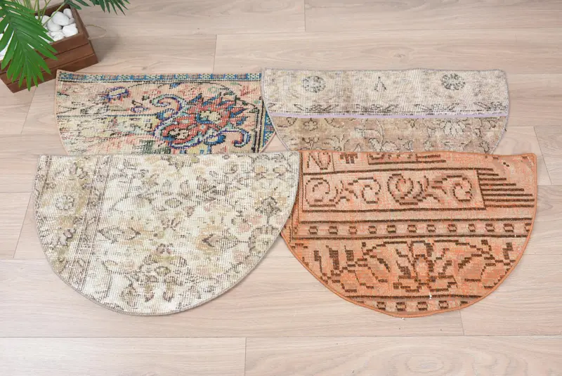 Umweltfreundlicher Vintage-Kelim-Teppich, 18 x 30 Zoll große halbrunde Fußmatte