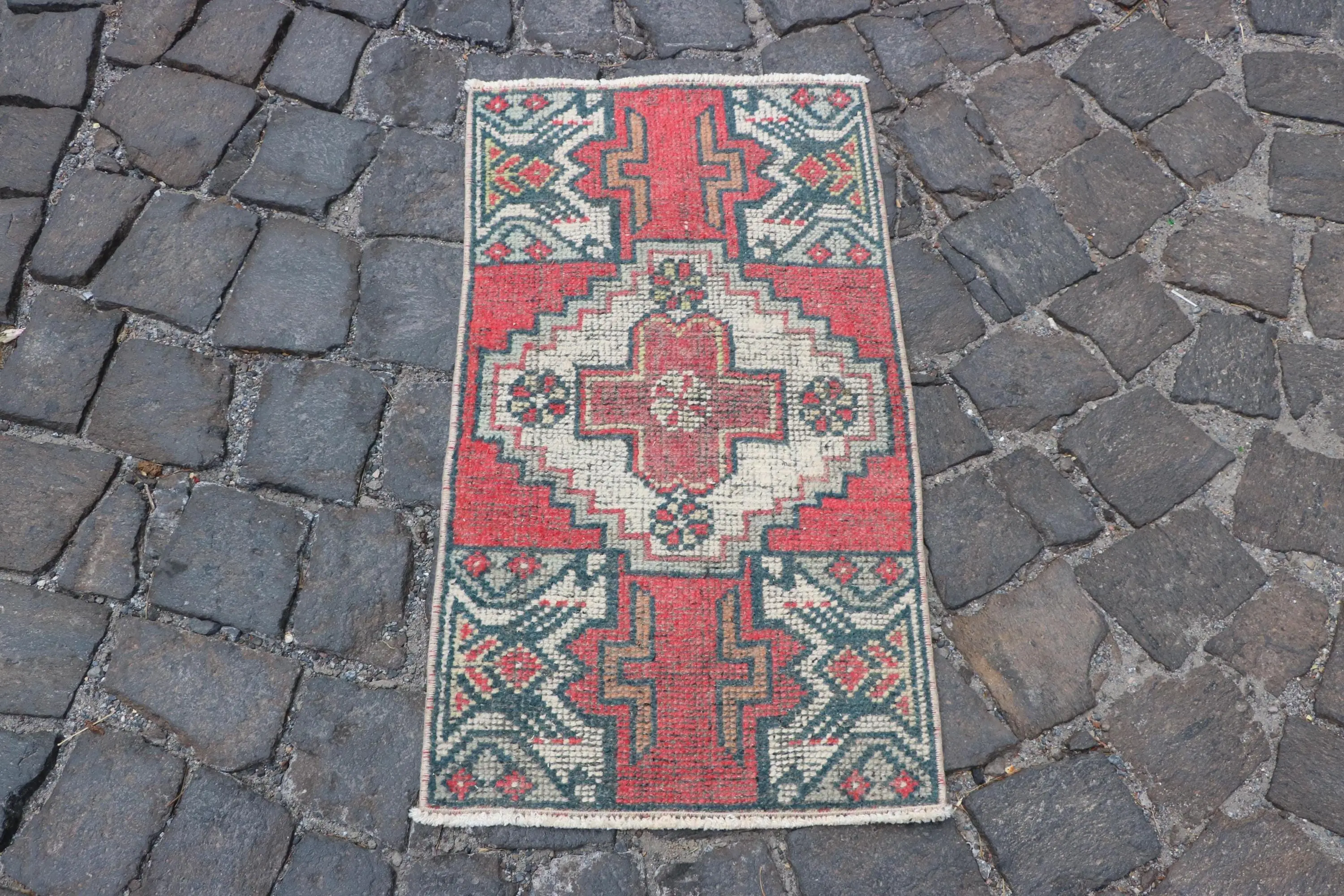 Vintage Rug, Small 1.4x2.6 ft Turkish Rug, Red Oriental Wool Rug - 1