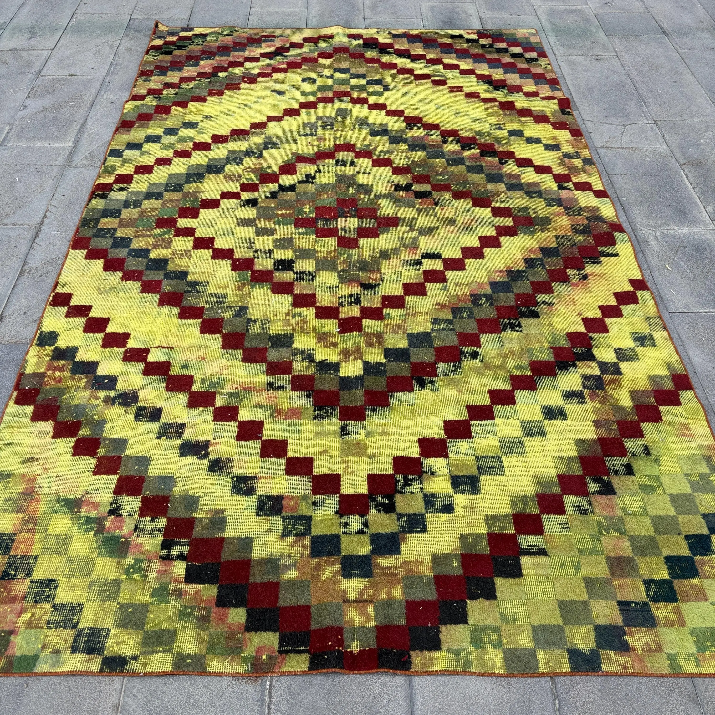 Türkischer Vintage-Teppich 6,4 x 10,5 Fuß, gelber Patchwork-Teppich - 1