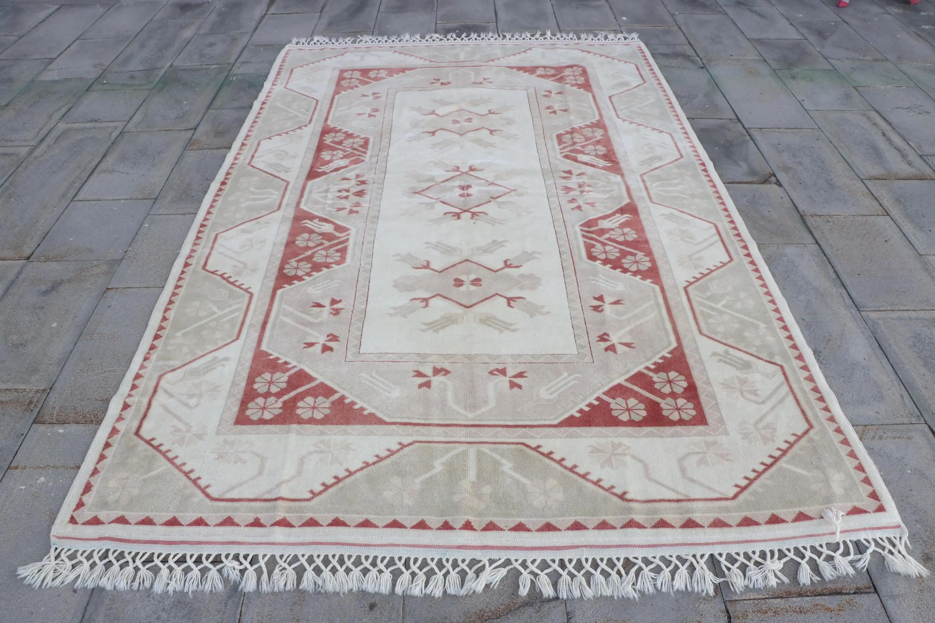 Vintage Türk Halısı, 5.7x8.9 ft Halı, Beyaz Kırmızı Hayvan Baskı Yün Halı - 1