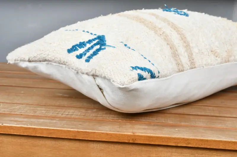 Handmade Throw Cushion, 12x20 White Pillow Case, Turkish Kilim Pillow, Vintage Pillow, Pillow, Handmade Kilim Cushion, Handmade Throw Pillow Case - 4