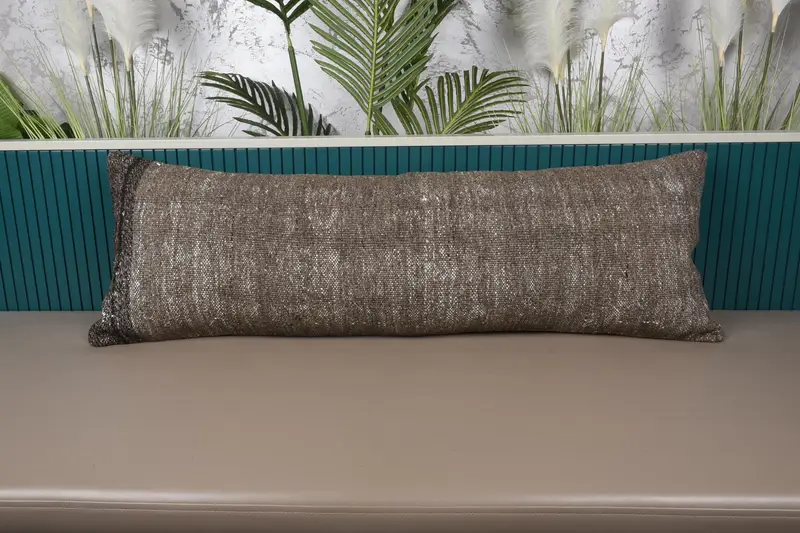 Braun-grau gestreiftes Kissen, besticktes Vintage-Wurfkissen