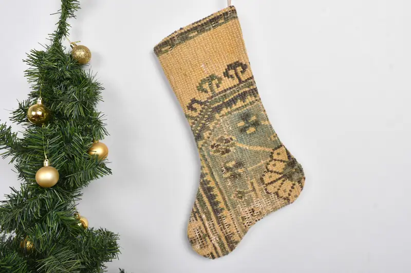 ニュートラルキリムクリスマスオーナメントパターン、7インチリサイクルラグストッキング