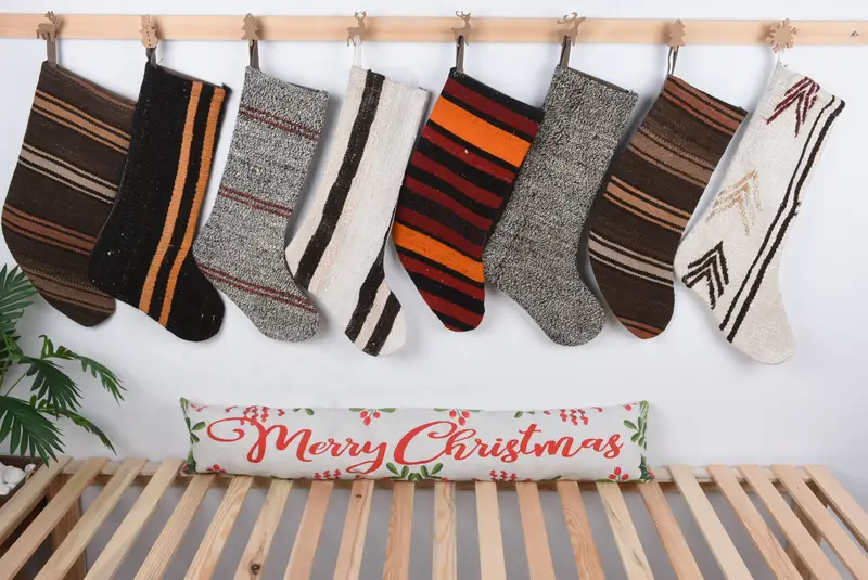 お祝いのクリスマスオーナメントパターン、8インチホリデーストッキング