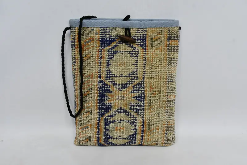 調節可能なストラップ ウール キリム バッグ、ウエスタン & カウボーイ スタイル キリム バッグ