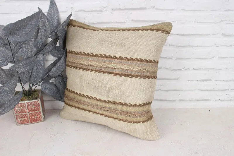 18x18 Beige Pillow Sham, Pillow, Vintage Kilim Throw Pillow, Turkish Corner Pillow Cover, Handmade Throw Pillow Sham, Kilim Pillow, Gift Pillow - 4