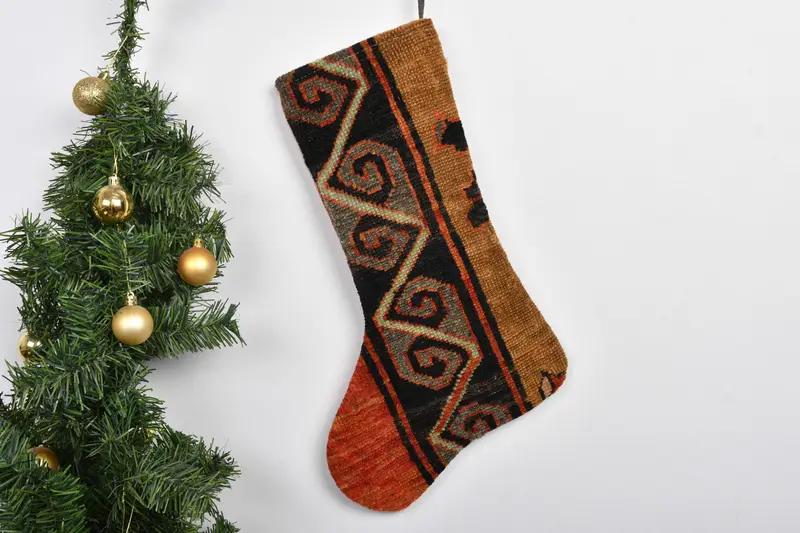 Şenlikli Noel Süsleri Deseni, 7 İnç Geniş Tatil Çorabı