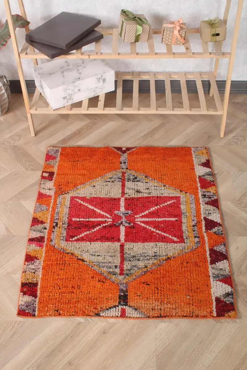 Vintage Türk Halısı 2.7x3 ft (82x92 cm), Oushak Turuncu Bordürlü Halı - 1