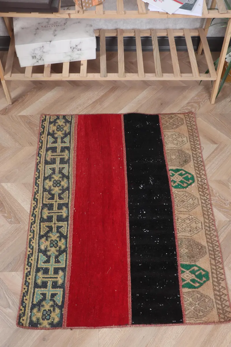 Red & Black Rug, 2.4x3.1 ft Plant & Tree Pattern