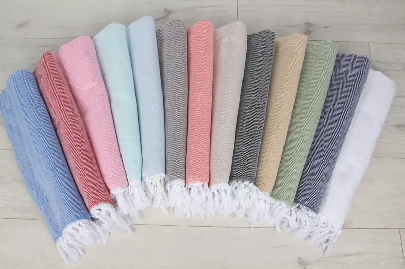 Monogramm Küchentuch, Badezimmertücher, Bachelorette -Gunst, personalisiertes Geschirrtuch, 36x18 Baumwollfischgrätenhandtuch, Brautjungfernhandtuch, Sommertuch - 6