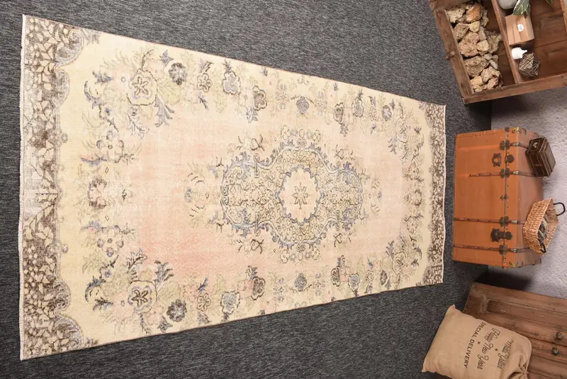 Vintage Area Rug, 4.3x9.2 ft Turkish Rug, Beige Oushak Wool Rug - 1