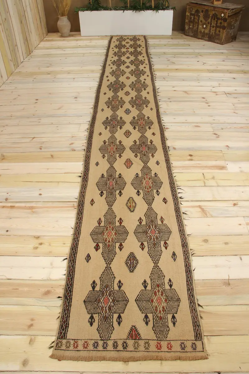 Handmade Brown Rug, 0.2x16.6 ft Floral & Geometric