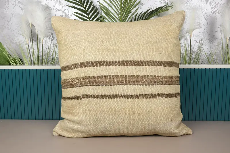 Beige & braun gestreiftes Wurfkissen, Vintage besticktes Kissen