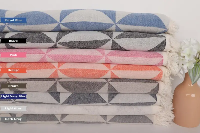 Best Friend Christmas Gift, 70x40 Cotton Geometric Towel, Lightweight Turkish towel, Handwoven Turkish bath towel, Turkish bath towel, Hammam towel - 1