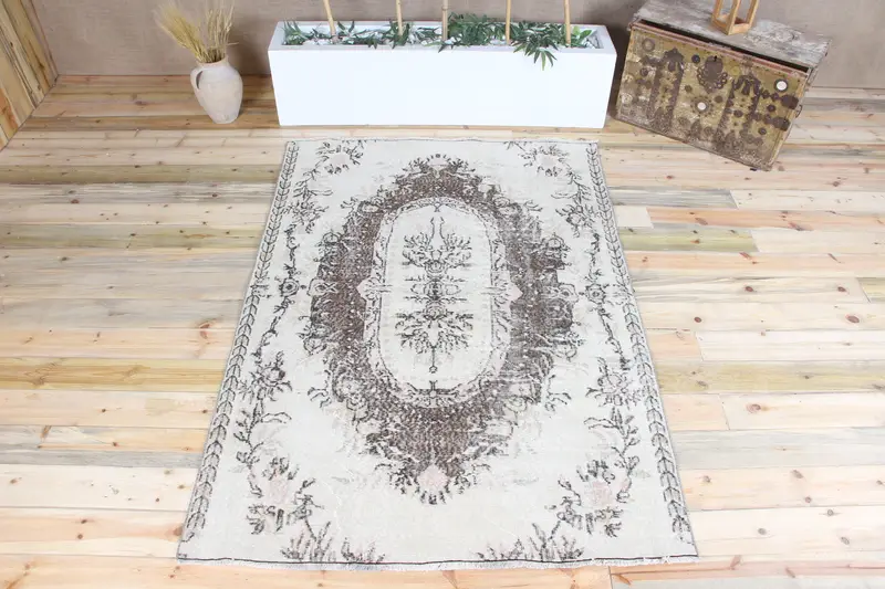 4.8x6.7 ft Alan Vintage Halı, Gri Çiçekli Türk Halısı - 1
