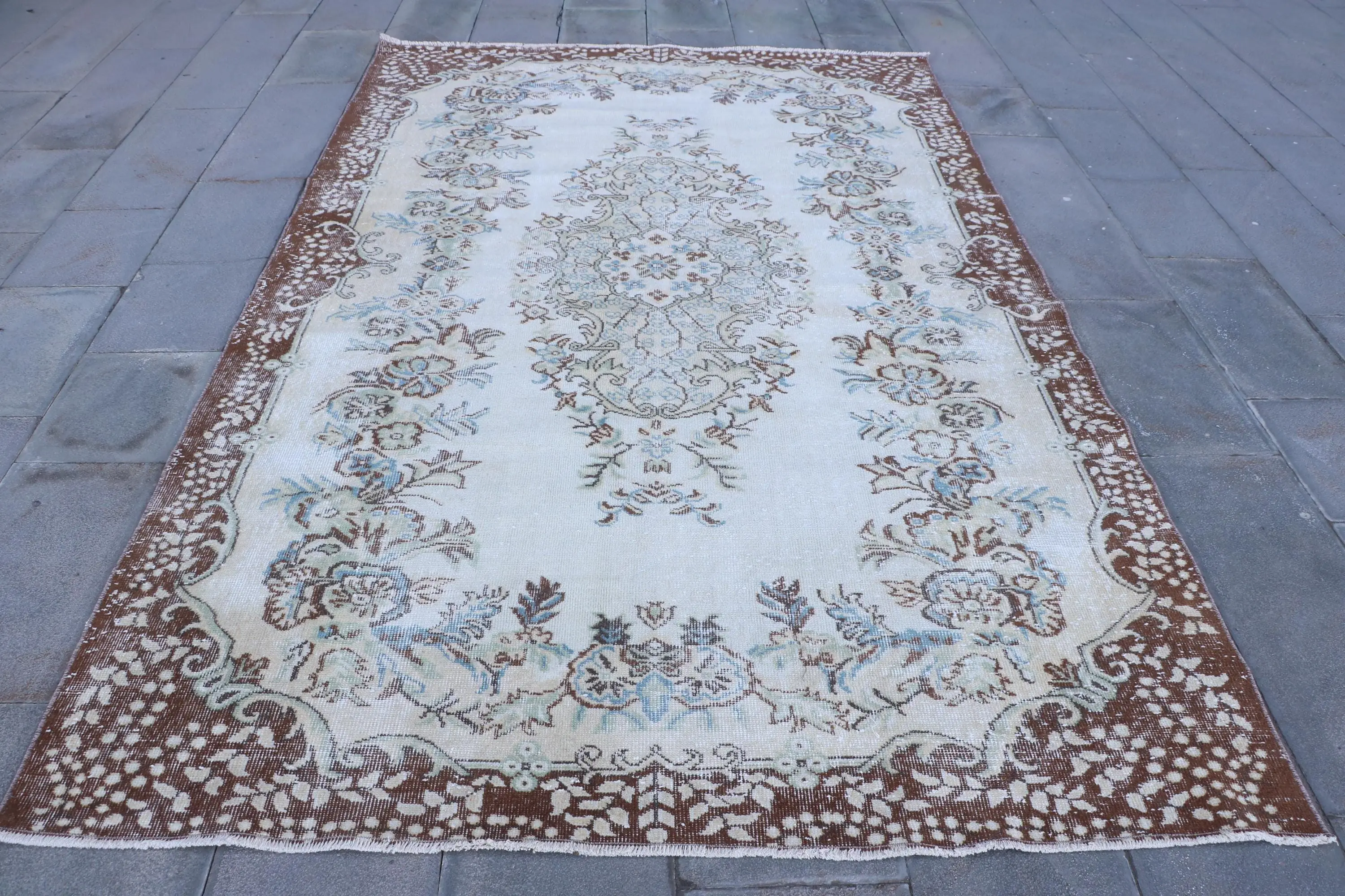 Vintage Turkish Large Rug 5.9x9.4 ft, Brown Rug Wool - 1