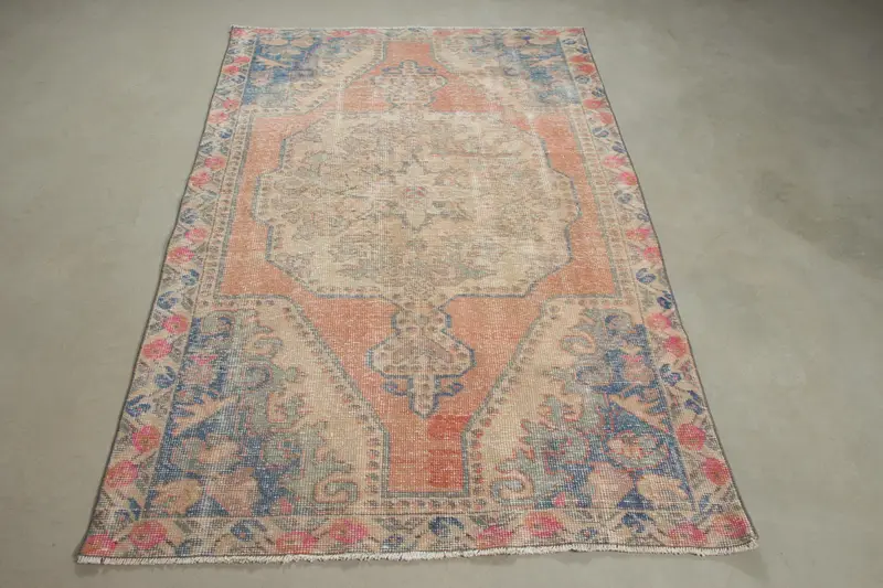 Kırmızı ve Mavi Soyut Halı, 132x204 cm Zarif Dekor