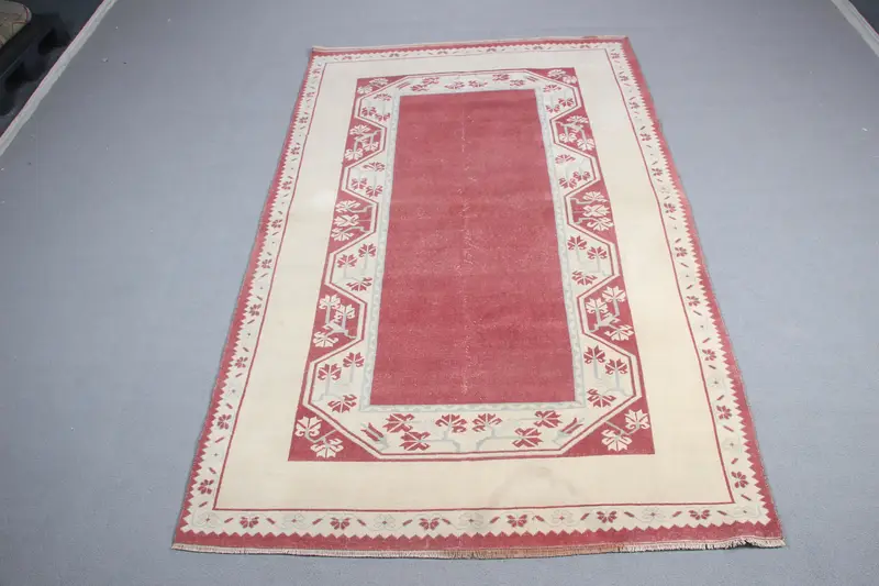 5,2 x 8,3 Fuß großer türkischer Teppich, rot-weißer orientalischer Vintage-Wollteppich - 1