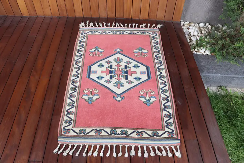 4.4x6 ft Alan Türk Vintage Halısı, Kırmızı Kareli Yün Halı - 1