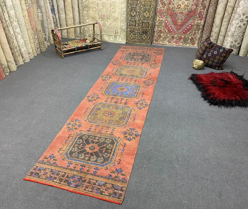 Kırmızı ve Mavi Halı, 2,8x11,3 ft Çiçek ve Geometrik Tasarım