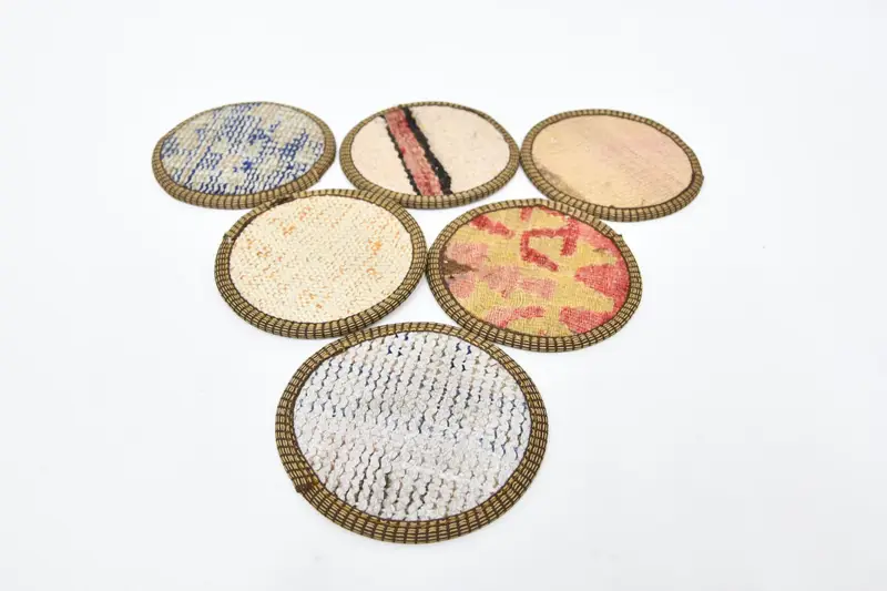 ボヘミアンラウンドコースターセット 白と赤のエスニックコースター