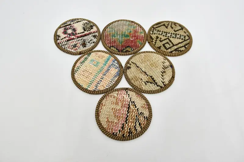 Zarif Bej ve Kahverengi Bardak Altlıkları, Şık Oryantal Halı Bardak Altlıkları