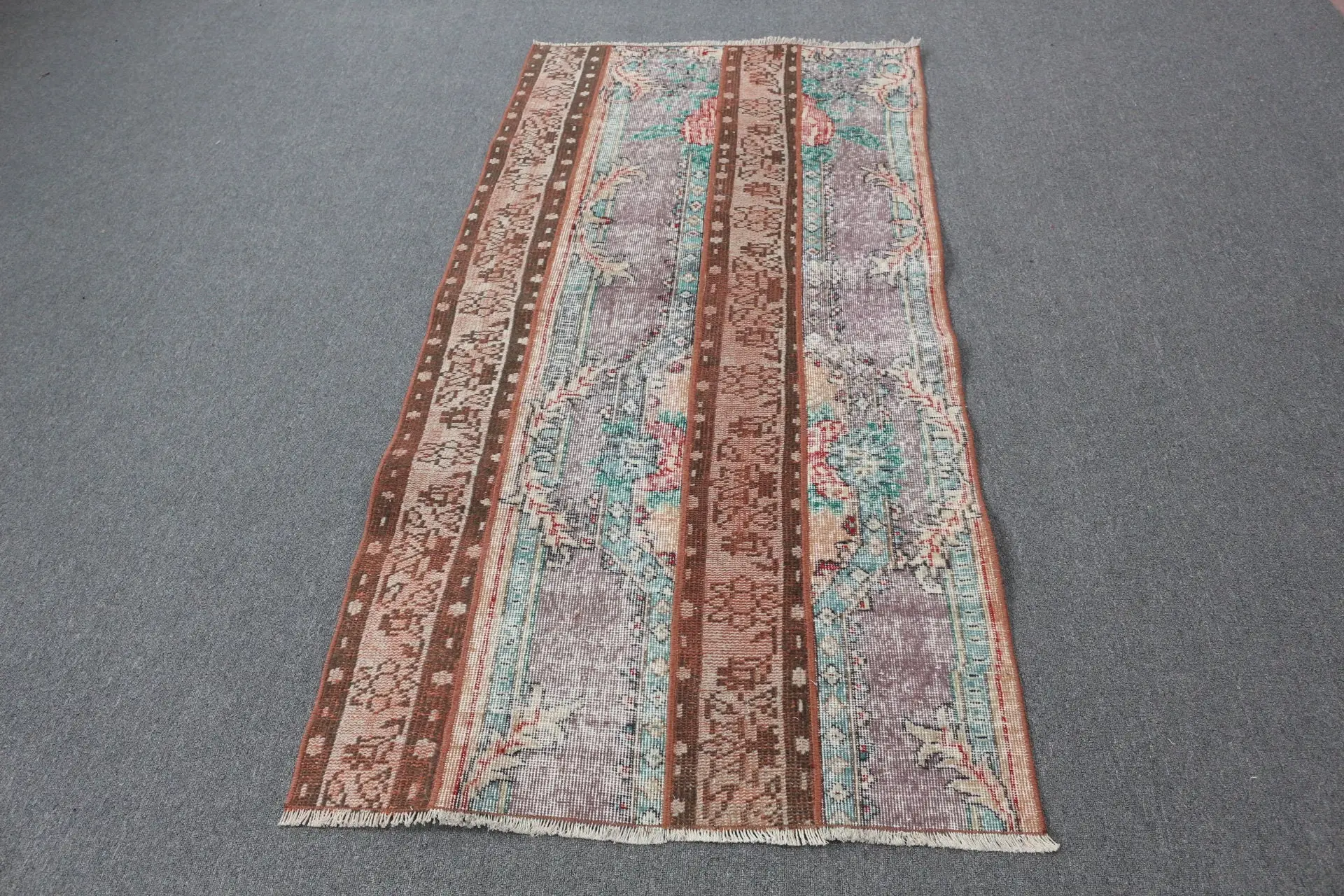 Alfombra vintage turca con acento de 3,1 x 6,7 pies, alfombra floral marrón azul - 1