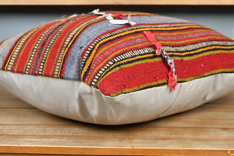 Vintage Kilim Pillow, Cushion, 20x20 Red Cushion Cover, Kilim Cushion Sham, Vintage Pillow, Comfy Throw Pillow Case, Muted Pillow Case - 4