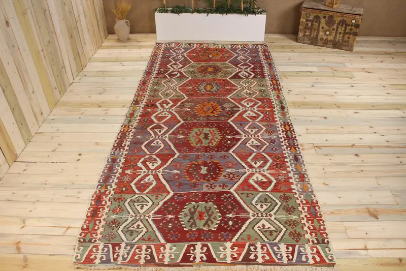 Handmade Red Persian Rug, 0.5x11.5 ft with Green Accents