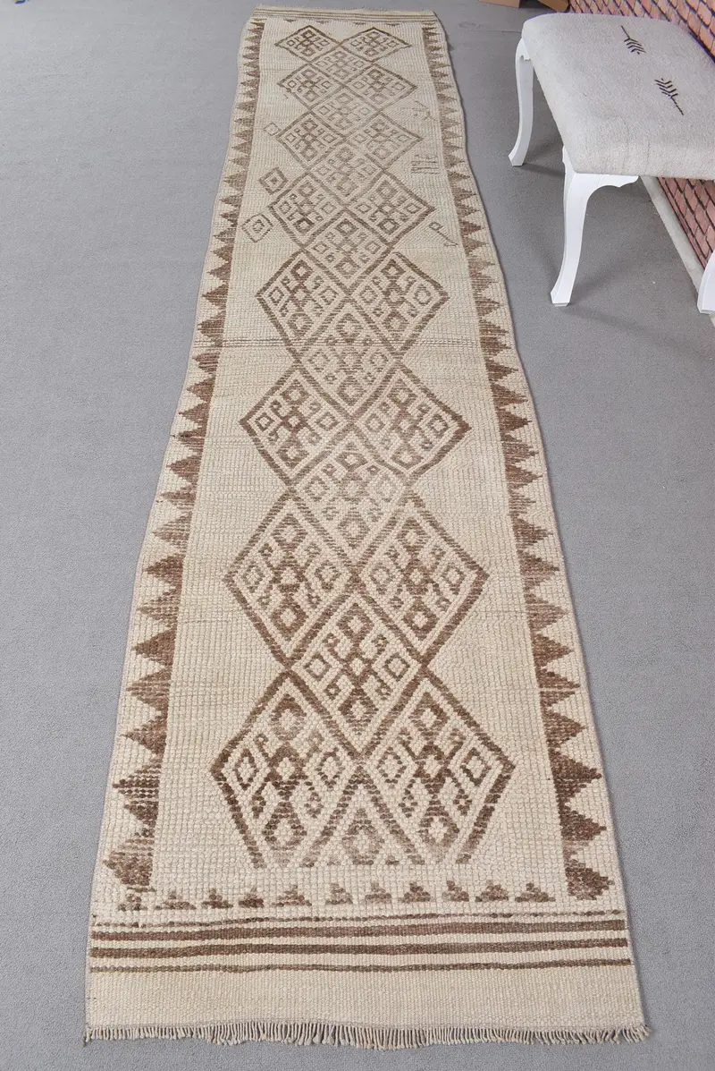 Zarif Bej ve Kahverengi Çiçekli Halı, 2,3x13,3 ft Şık Dekor