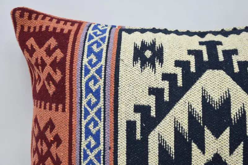 Southwestern Pillow, 20x28 White Cushion Cover, Pillow for Sofa, Pillow Cover, Vintage Kilim Pillow, Turkish Kilim Pillow - 2